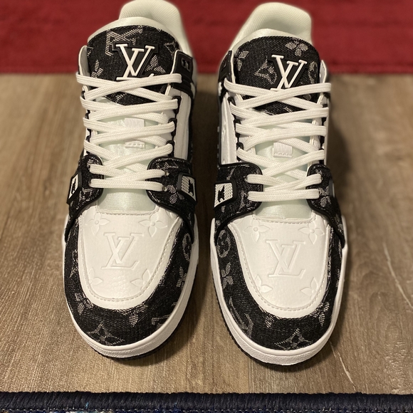 Louis Vuitton Black and White Men's Sneakers - Picture 1 of 4